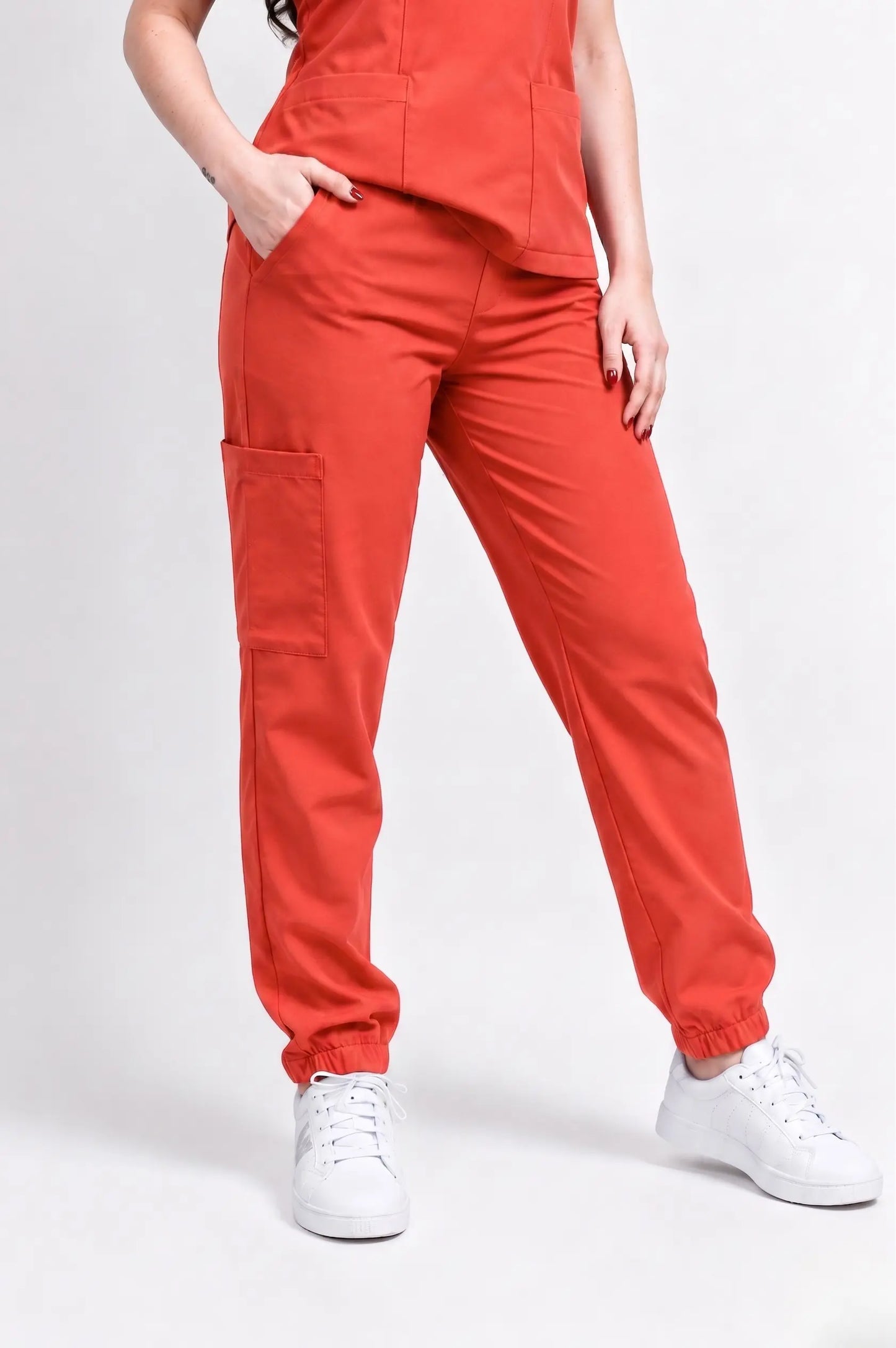 Scrub Jogger para Dama Filipina con Bolsillos